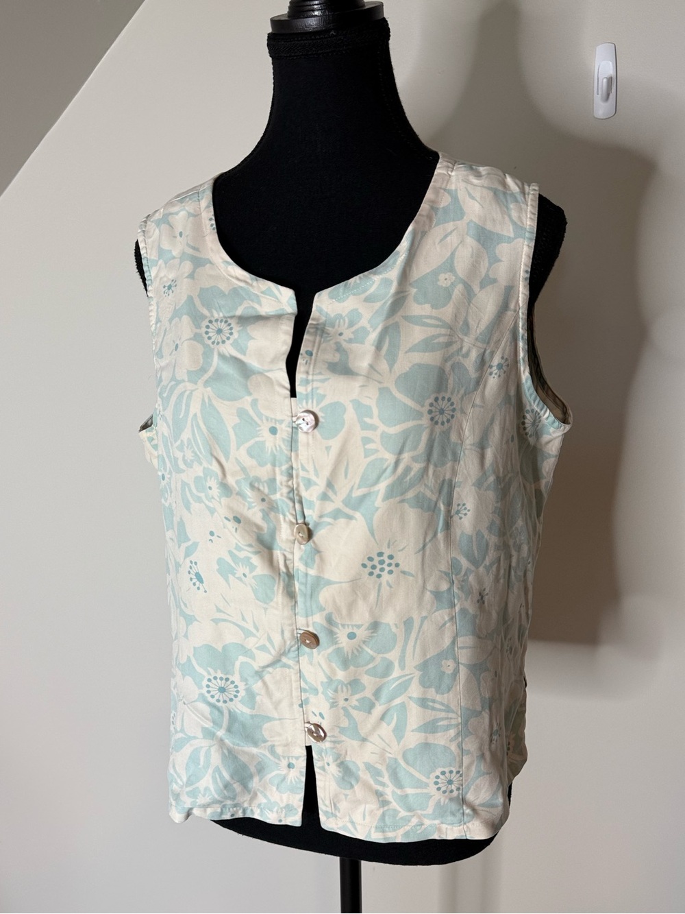 PINEAPPLE MOON Silk Button Down Top Sleeveless Tank Vest Cream Seafoam Large - Picture 5 of 8